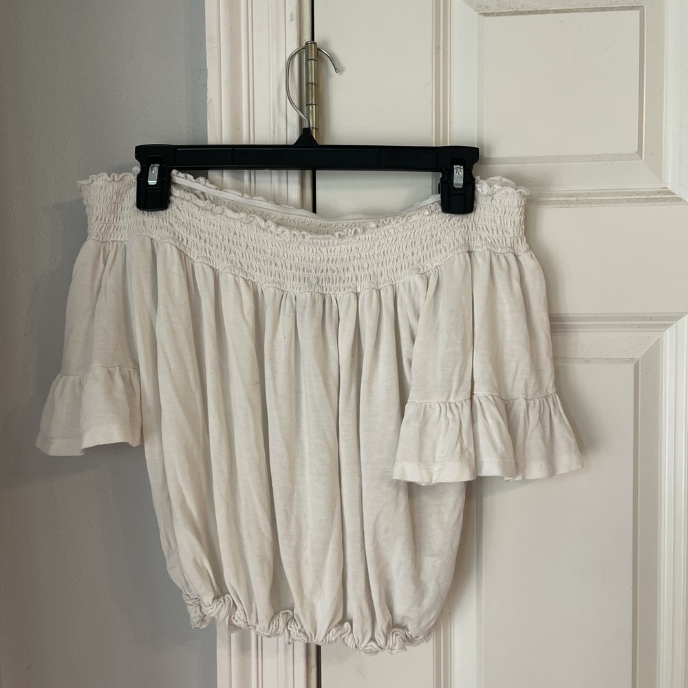 $$Forever 21 Off the shoulder white Top